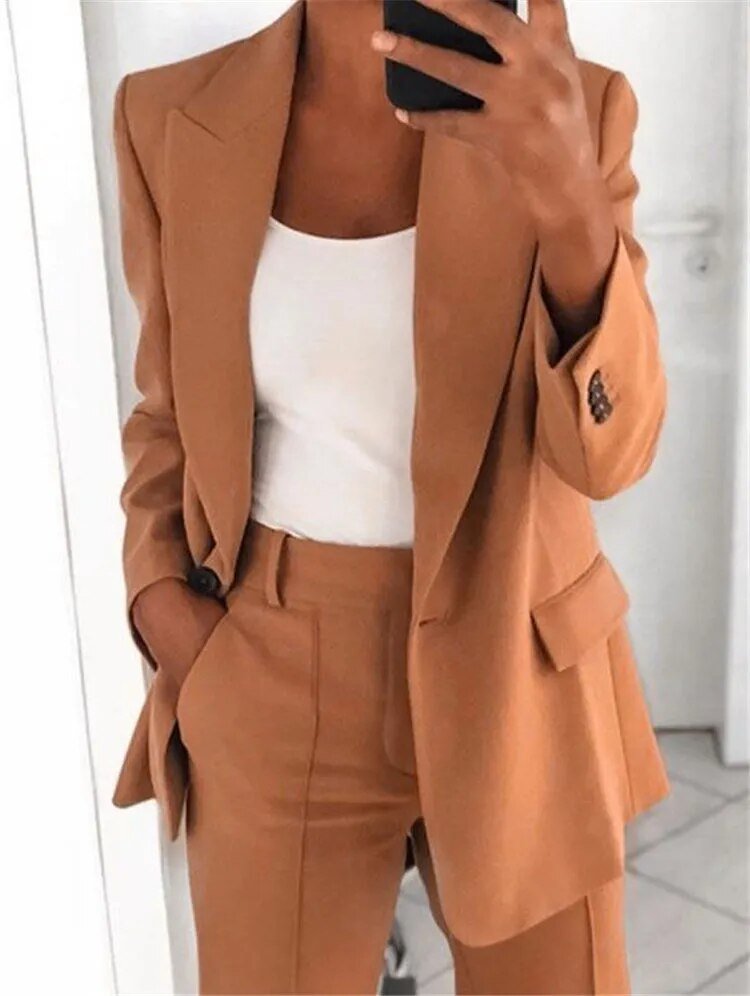 Completo Donna Elegante Bianco – Blazer e Pantaloni per Stile e Comfort