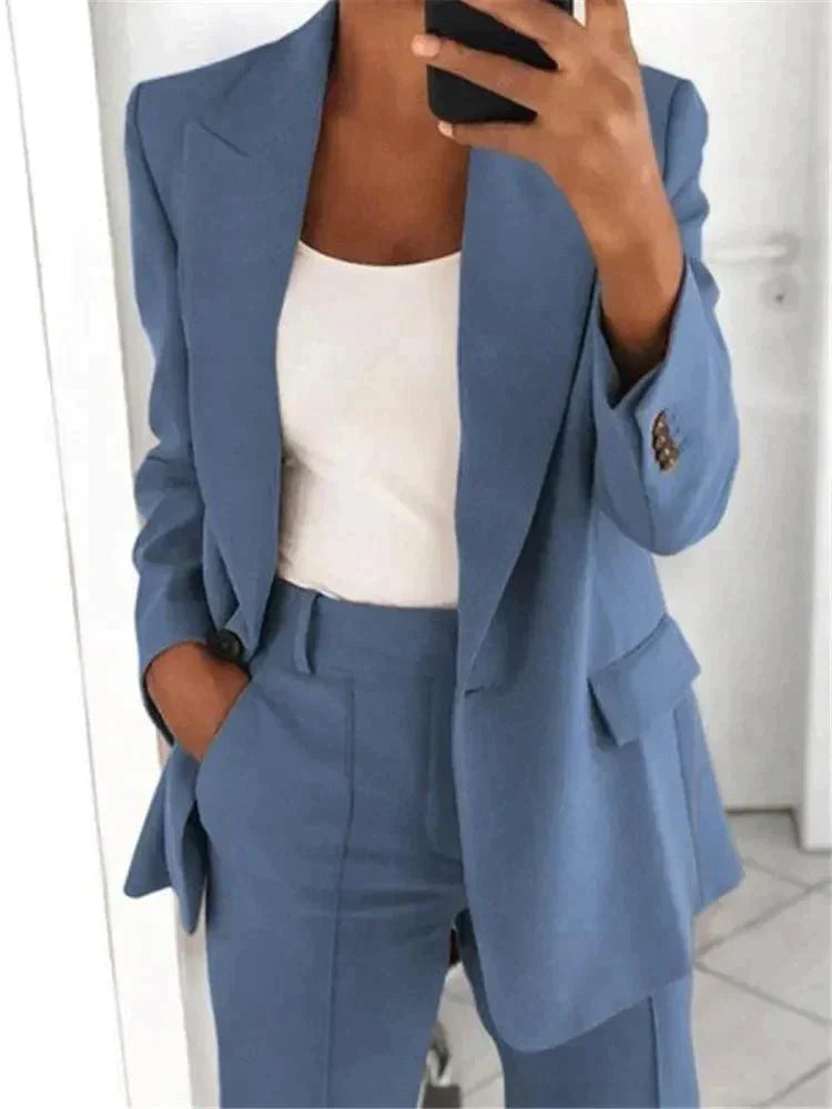 Completo Donna Elegante Bianco – Blazer e Pantaloni per Stile e Comfort