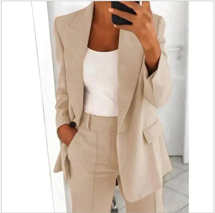 Completo Donna Elegante Bianco – Blazer e Pantaloni per Stile e Comfort