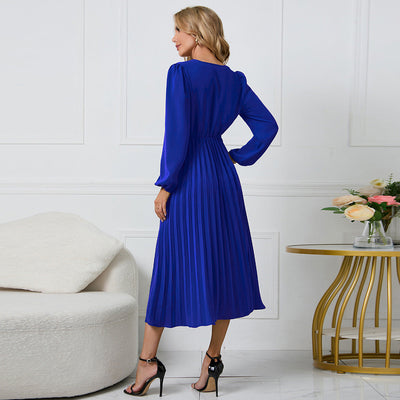 Elegante Vestito Midi Plissettato con Scollo a V