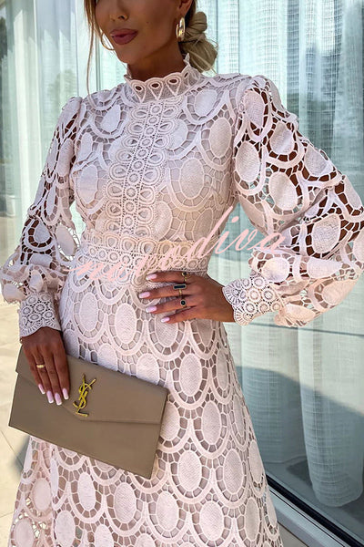 Mariana - Abito Midi in Pizzo con Maniche Voluminose