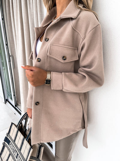 Elegante Cappotto Trench Invernale con Tasche e Cintura – Giulia