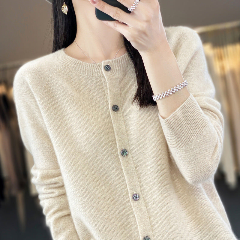 Sofia Elegant Women's Cardigan – Soft Wool and Cashmere with Classic Buttons