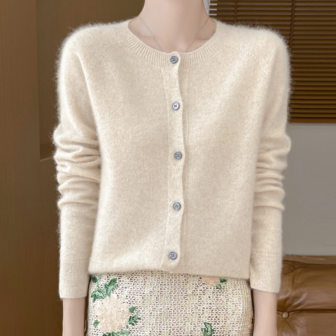 Cardigan Elegante Donna in Lana Merino – Morbido, Caldo e Raffinato come il Cashmere