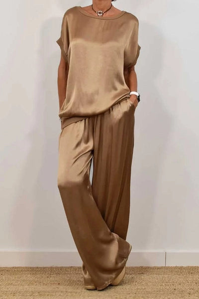 Completo Elegante da Donna in Raso con Blusa e Pantaloni – Valentina