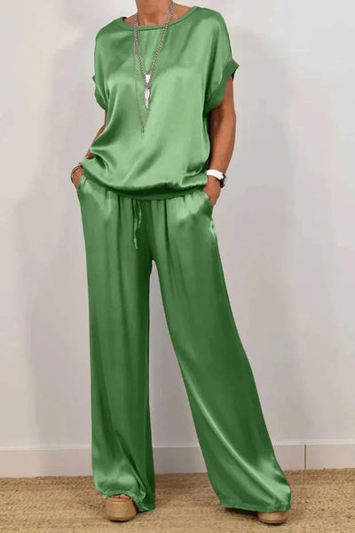 Completo Elegante da Donna in Raso con Blusa e Pantaloni – Valentina