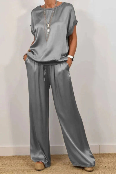 Completo Elegante da Donna in Raso con Blusa e Pantaloni – Valentina