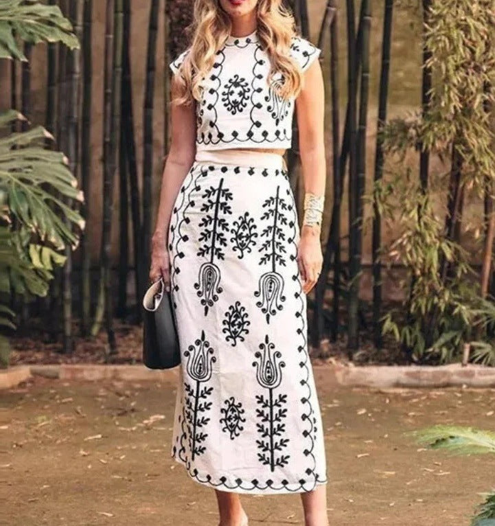 Completo Estivo Elegante per Donna – Set Coordinato di Top e Gonna Lunga Ricamata