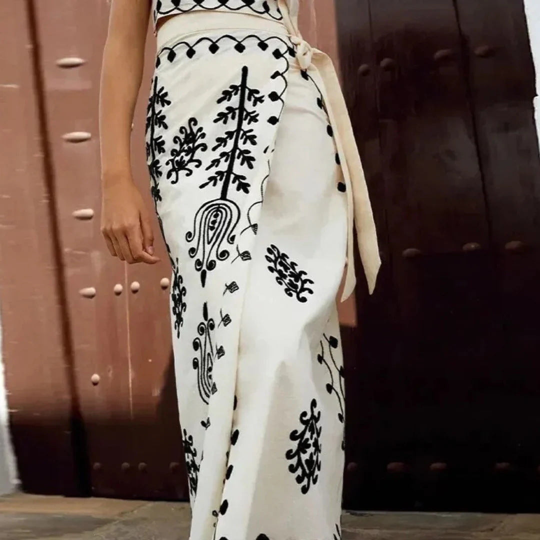 Completo Estivo Elegante per Donna – Set Coordinato di Top e Gonna Lunga Ricamata