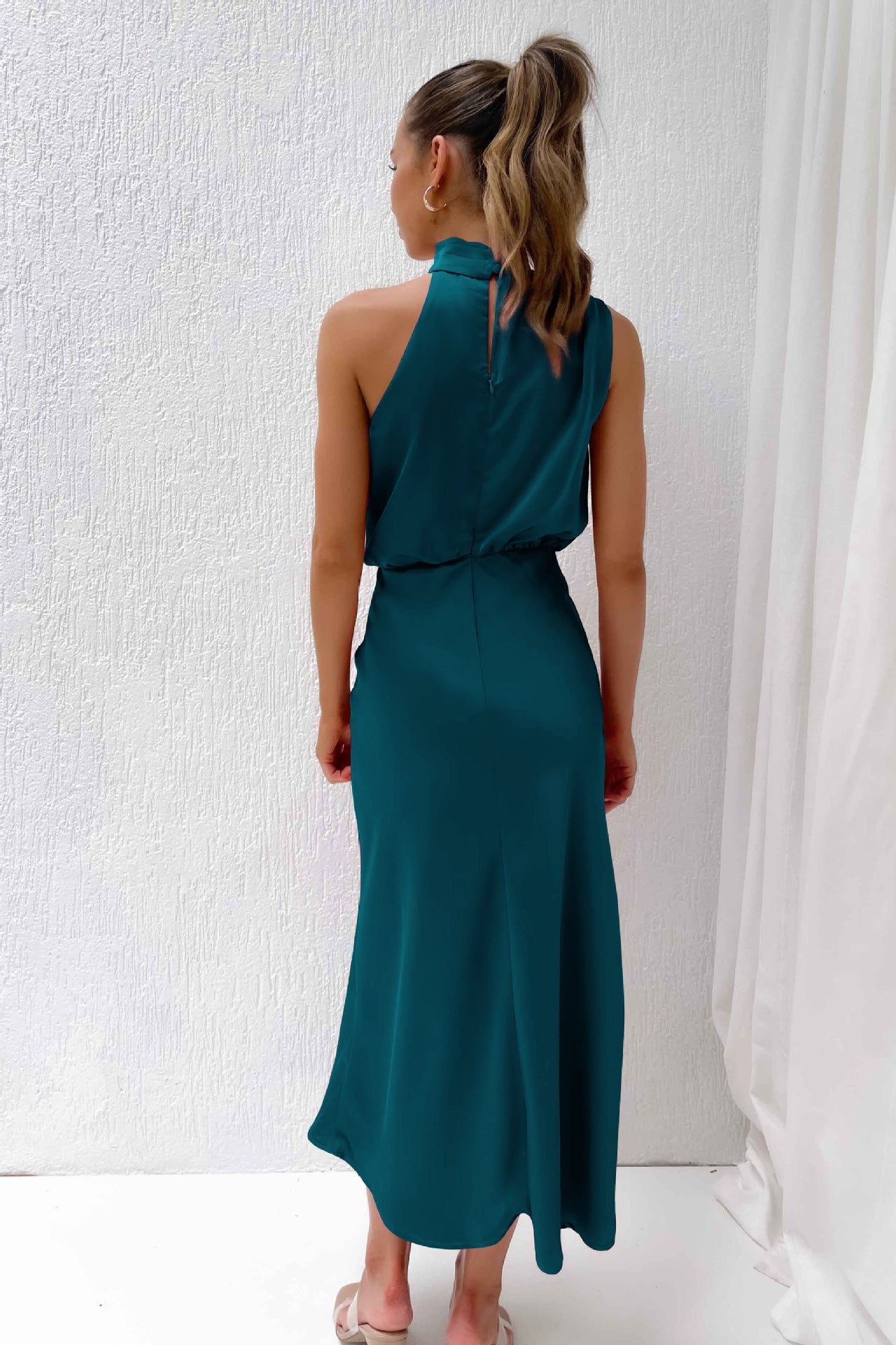 Dress Lungo in Satin con Collo Drappeggiato