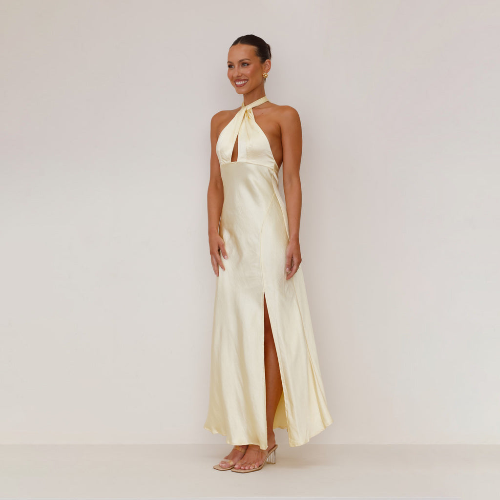 Sofia Dress – Fluid Elegance with Halter Detail
