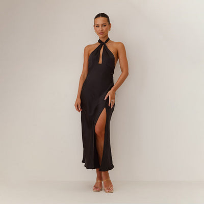 Sofia Dress – Fluid Elegance with Halter Detail