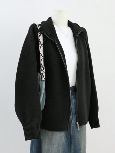Giacca Elegante da Donna Sofia – Modello Lungo con Zip e Collo Alto Morbido