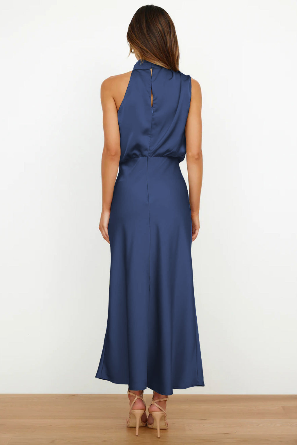 Dress Lungo in Satin con Collo Drappeggiato