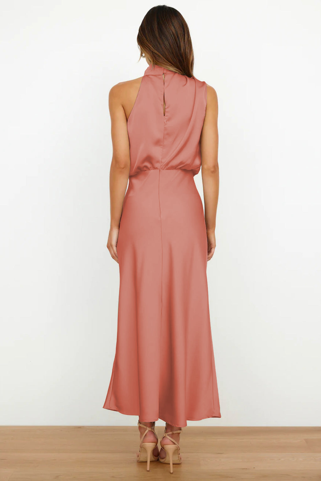 Dress Lungo in Satin con Collo Drappeggiato