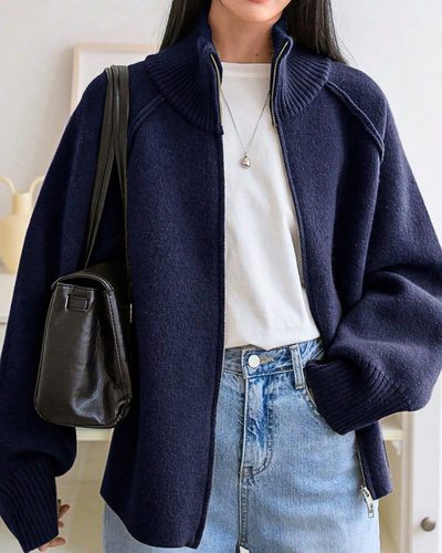 Giacca Elegante da Donna Sofia – Modello Lungo con Zip e Collo Alto Morbido