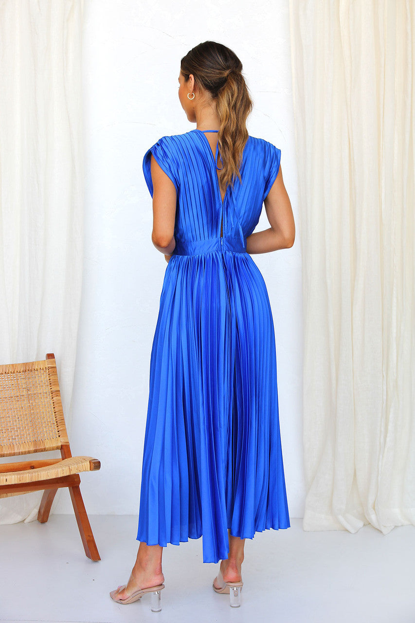 Abito Lungo Plissettato in Satin con Scollo a V