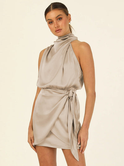 Abito Corto in Satin con Scollo Halter