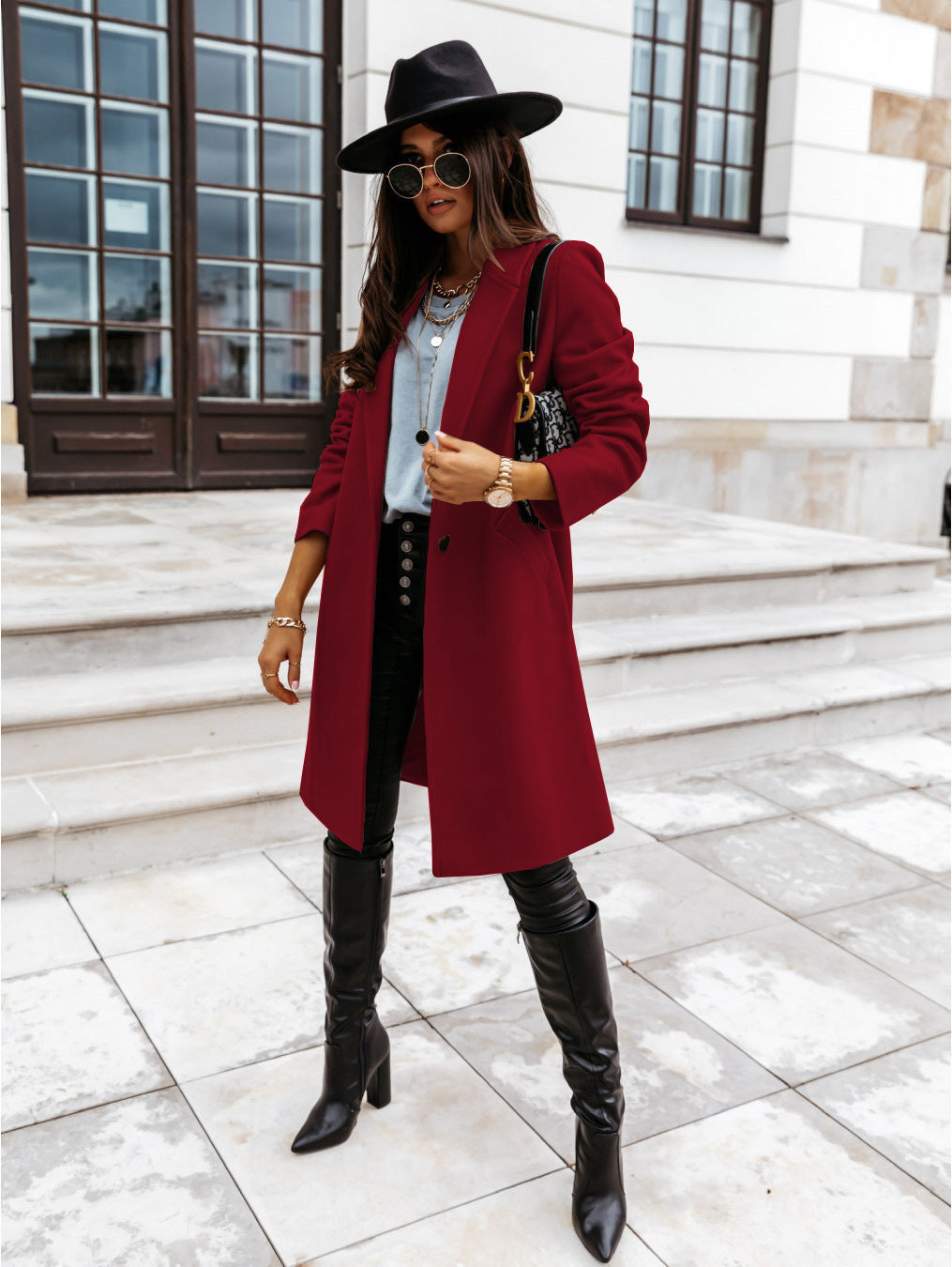Giulia: Cappotto Elegante con Collo Revers e Chiusura a Bottone
