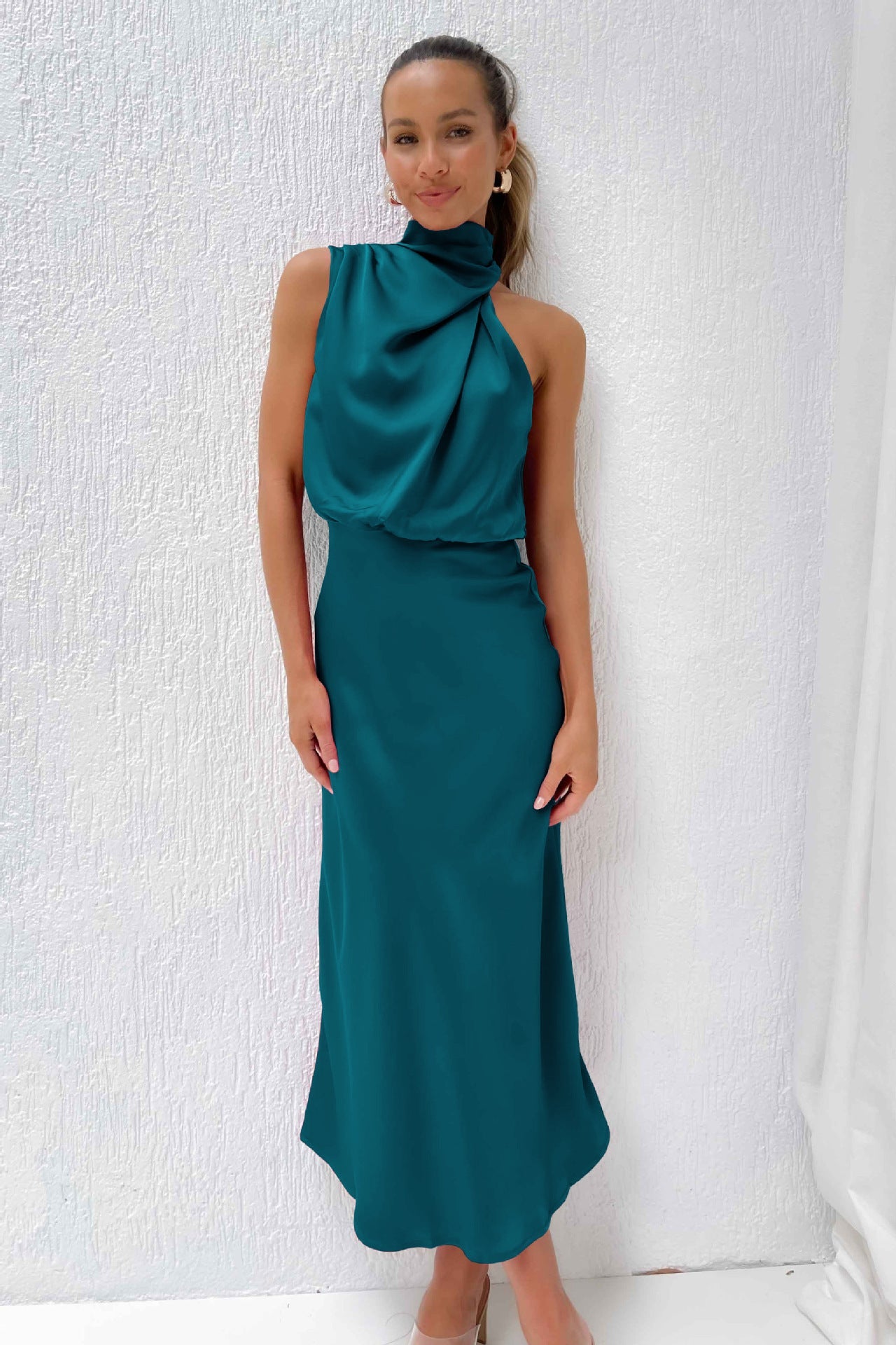 Dress Lungo in Satin con Collo Drappeggiato