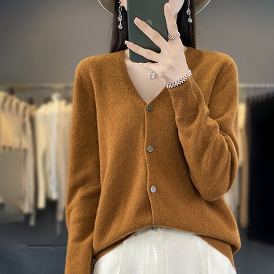 Cardigan Elegante Anna in Lana – Morbido, Caldo e Versatile per Ogni Occasione