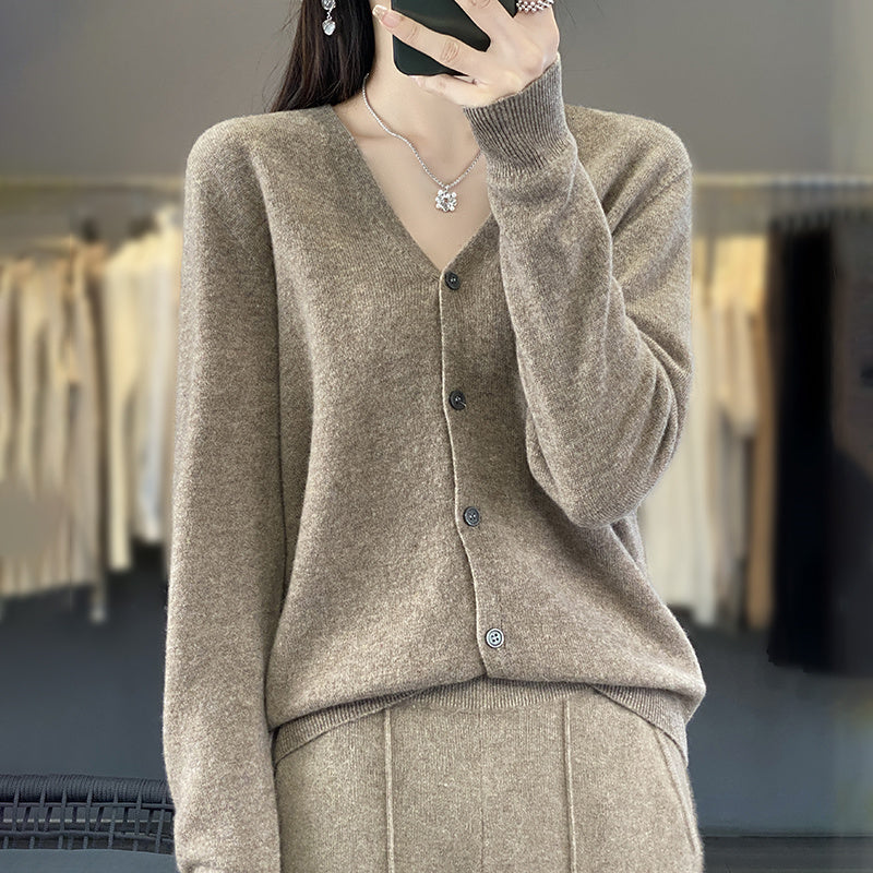 Cardigan Elegante Anna in Lana – Morbido, Caldo e Versatile per Ogni Occasione