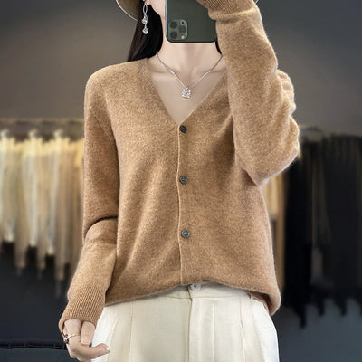 Cardigan Elegante Anna in Lana – Morbido, Caldo e Versatile per Ogni Occasione