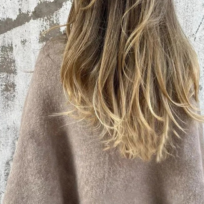 Chiara – Elegante Giacca Corto Donna in Look Cashmere con Maniche Svasate